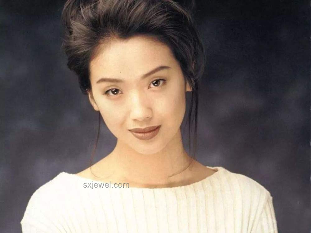 长相普通却被誉为大美女？揭秘背后的魅力密码